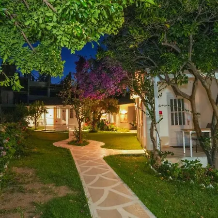Physis Oikos Beachfront Lejlighed *