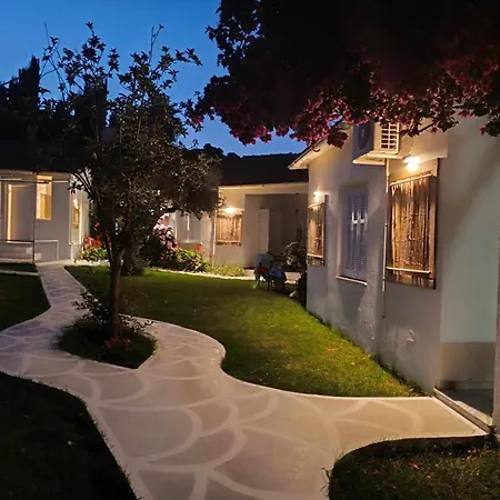 Lejlighed Physis Oikos Beachfront *