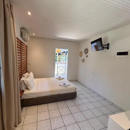 Physis Oikos Beachfront Apartament *